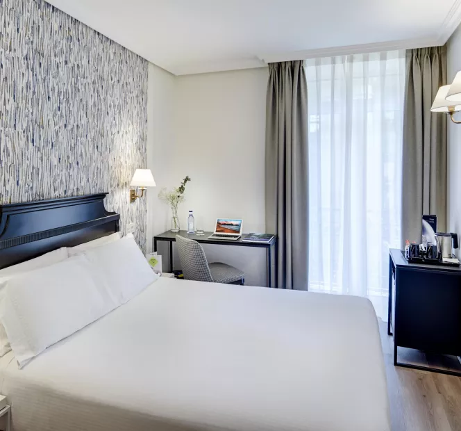 Sercotel Europa San Sebastian - Basic Double Room Street View	