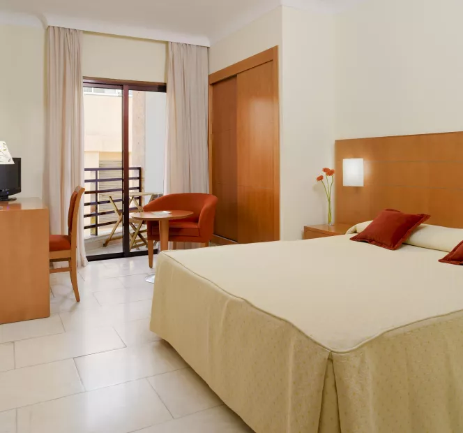 Sercotel Príncipe Paz Habitación Triple