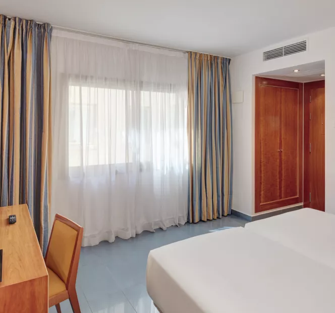 Kalma Sitges Classic Twin Room 