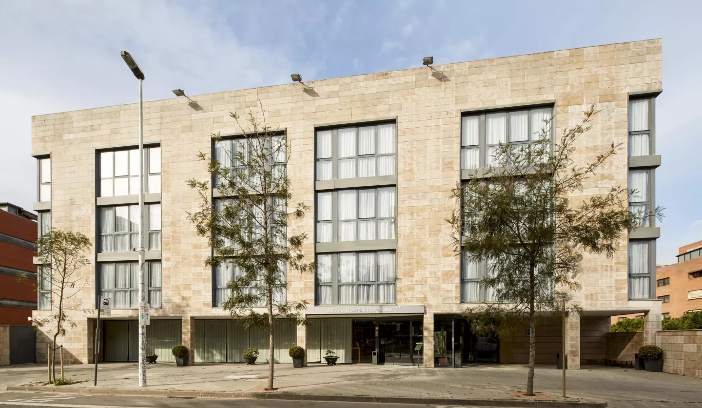 Fachada Sercotel Cornellá Barcelona