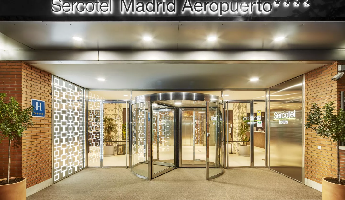 Fachada Sercotel Madrid Aeropuerto