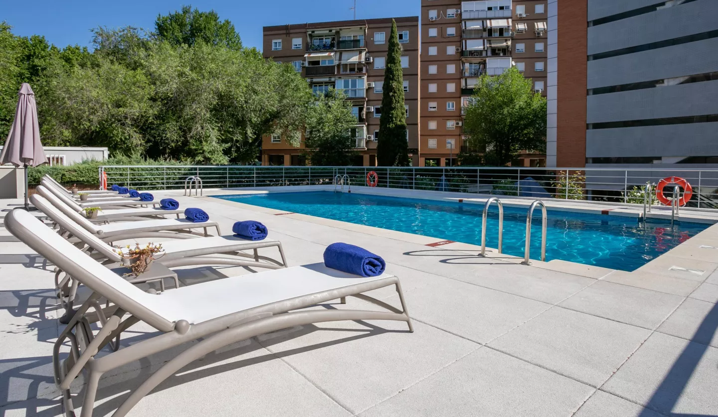 Piscina Sercotel Madrid Aeropuerto