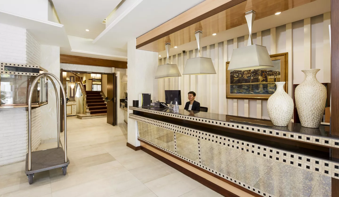 Recepción Sercotel President