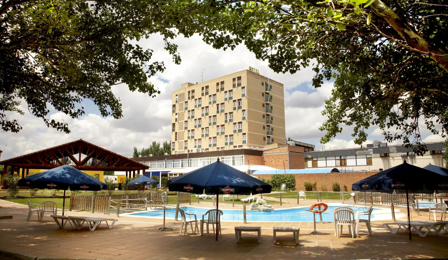Fachada Sercotel Rey Sancho