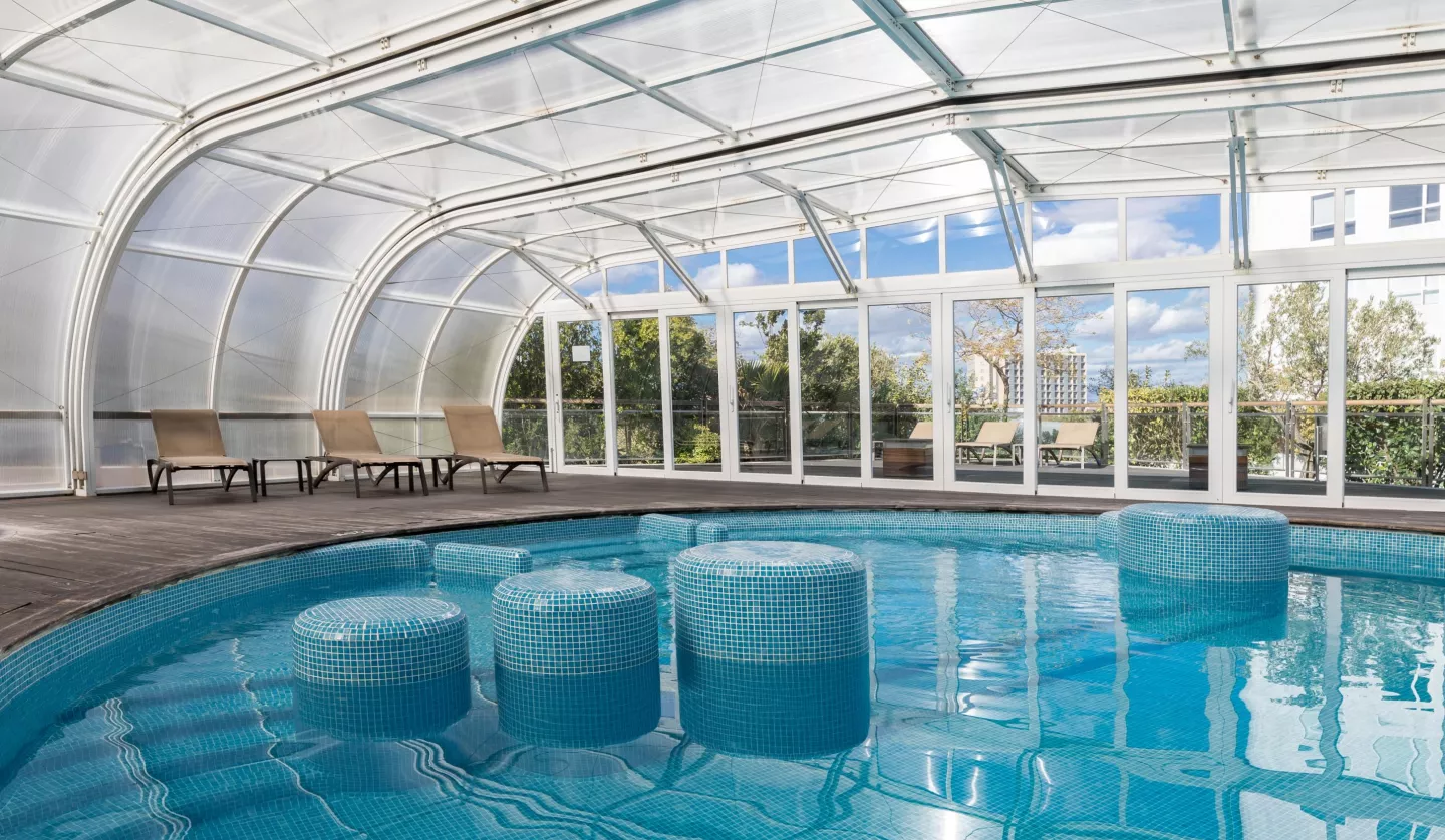 Piscina Sercotel Sorolla Palace