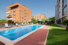 Sercotel Cornellá Barcelona piscina